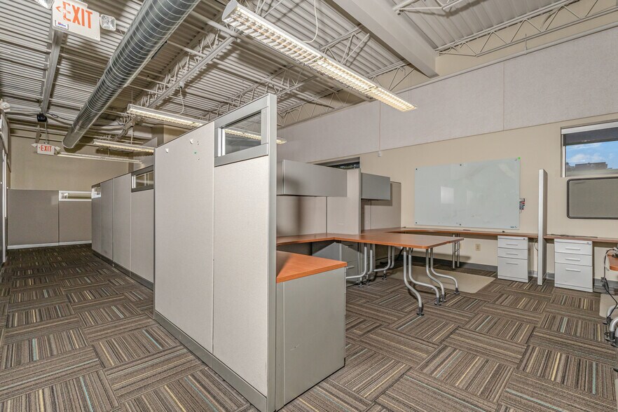 More Photos Of 5546 Fair Ln, Fairfax Office For Lease