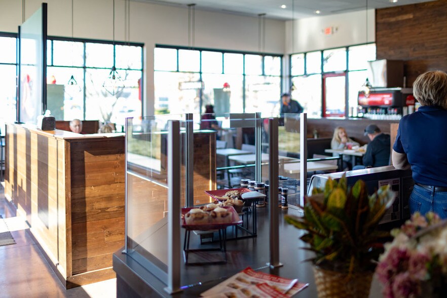More Photos Of 10313 Metcalf Ave, Overland Park Fast Food For Sale