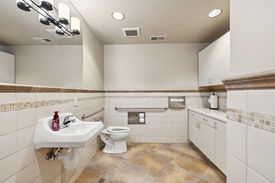 More Photos Of 550 Price Ave, Redwood City Office For Sale