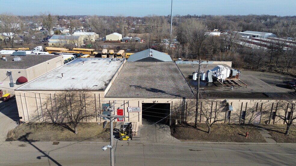 More Photos Of 45 Ivy Ave W, Saint Paul Warehouse For Sale