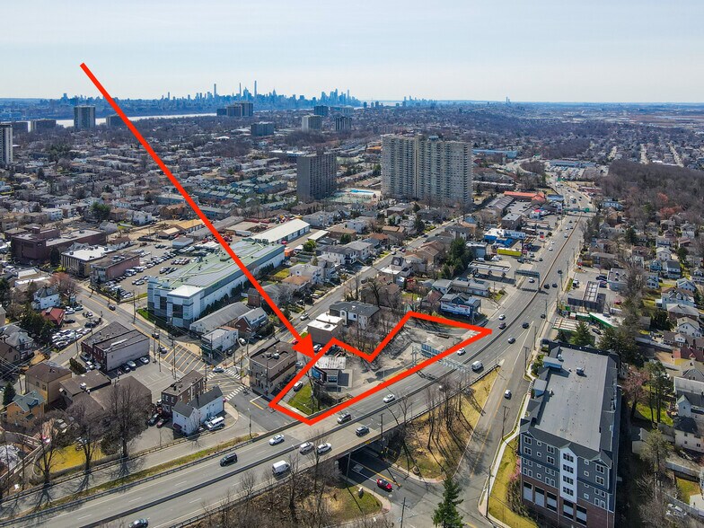 More Photos Of 1696 Bergen Tpke, Fort Lee Auto Dealership For Sale