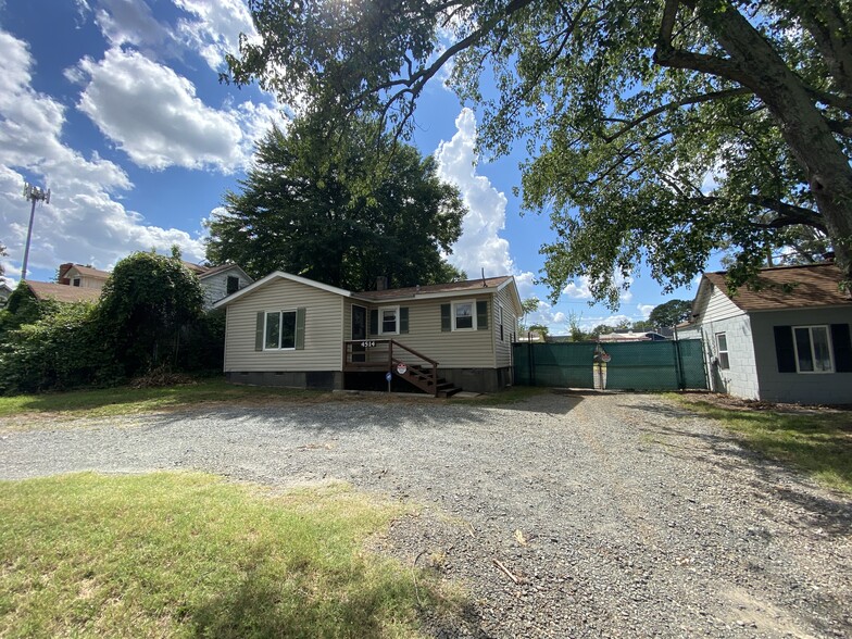 More Photos Of 4514 Old Pineville Rd, Charlotte Office For Lease