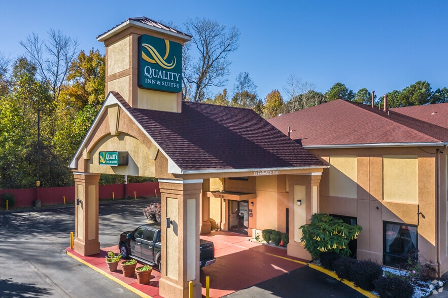 More Photos Of 1335 Mcree St, Memphis Hotel For Sale