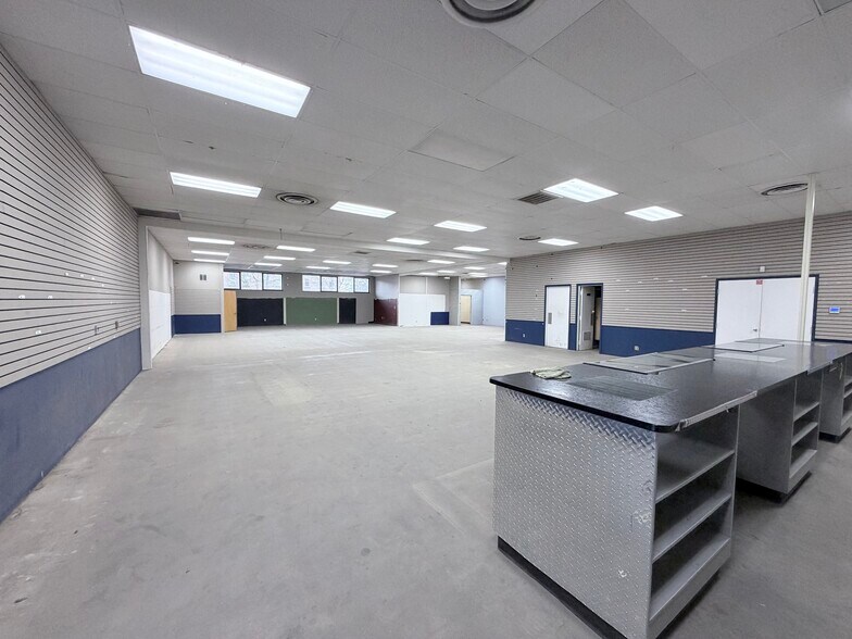 More Photos Of 155 S Pine St, Spokane Warehouse For Lease