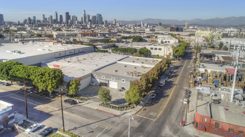 More Photos Of 1609-1611 E 15th St, Los Angeles Warehouse For Sale