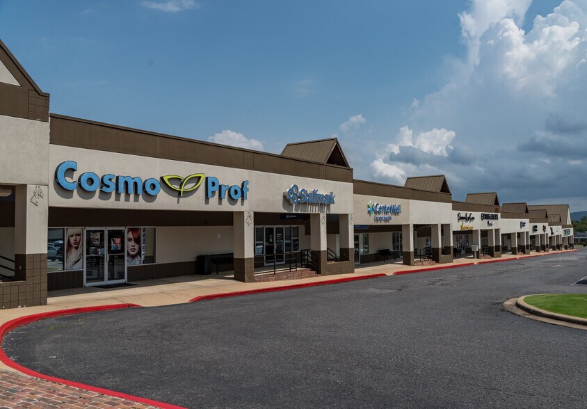 More Photos Of 4332 Central Ave, Hot Springs Unknown For Lease