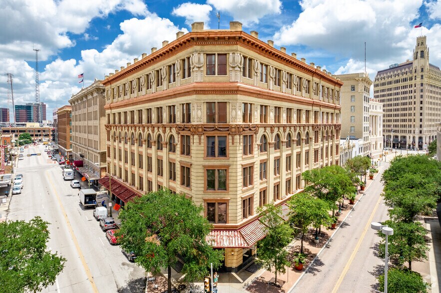 More Photos Of 110 Broadway St, San Antonio Coworking Space
