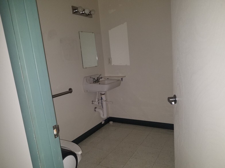 More Photos Of 1-21 Carroll Ave, Pennsville Coworking Space