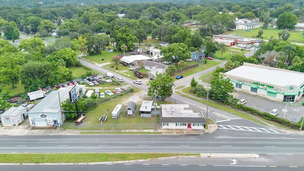 More Photos Of 3101 N Orange Blossom Trl, Zellwood Restaurant For Sale