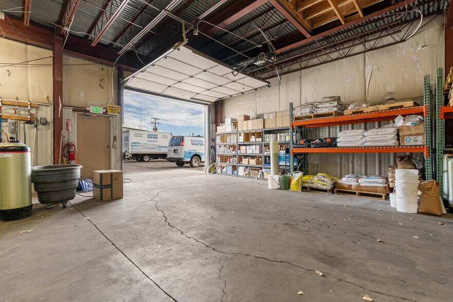 More Photos Of 607 & 647 S Gilbert St, Castle Rock Manufacturing For Sale