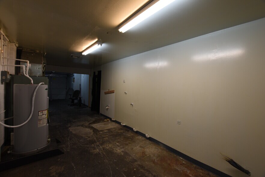 More Photos Of 921 Texas Ave, Texas City Service For Sale