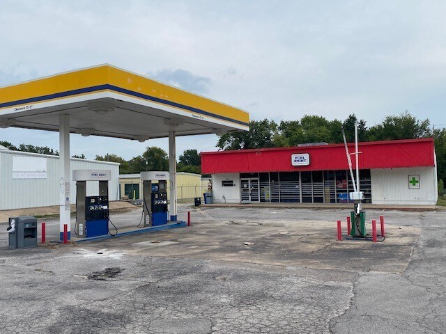 More Photos Of 2323 Holly Rd, Claremore Convenience Store For Sale