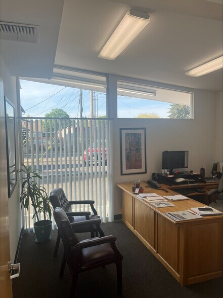 More Photos Of 620 W 6th Ave, Eugene Fast Food For Sale