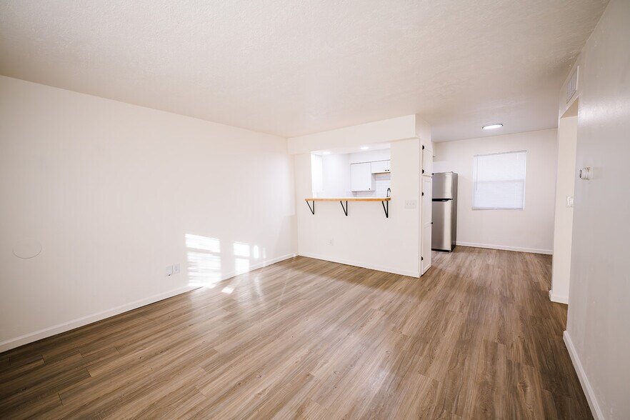 More Photos Of 700-710 NW 17th St, Oklahoma City Apartments For Sale