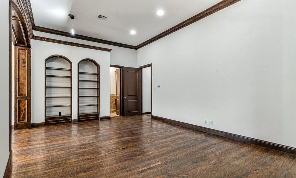 More Photos Of 5857 Park Vista Cir, Keller Office Residential For Sale