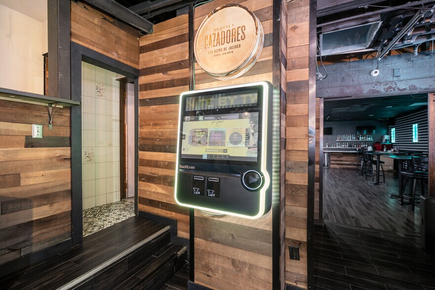 More Photos Of 990 Broadway, Bayonne Restaurant For Sale