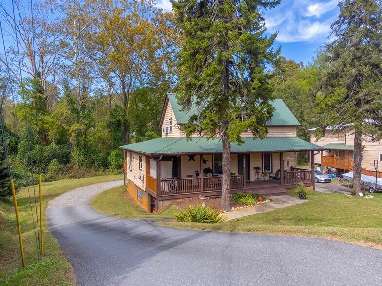 More Photos Of 3074 Old Cullowhee Rd, Cullowhee Apartments For Sale
