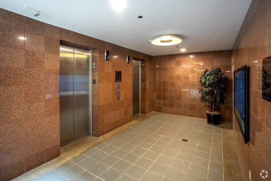 More Photos Of 9820 Willow Creek Rd, San Diego Office For Lease