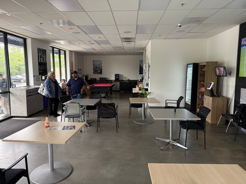 More Photos Of 8001-8005 SW Hunziker Road, Tigard Industrial For Sale