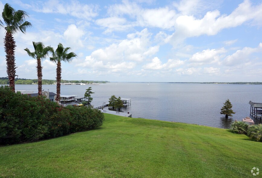 More Photos Of 5660 S Lakeshore Dr, Shreveport Apartments For Sale