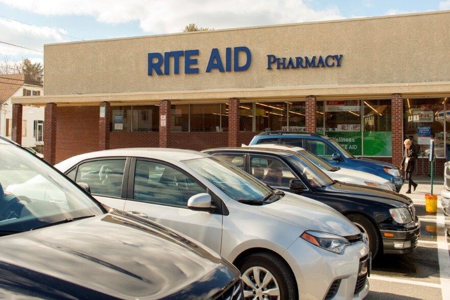 More Photos Of 727 East Ave, Pawtucket Unknown For Lease