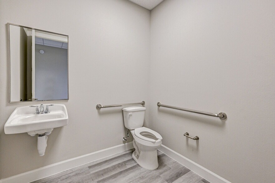 More Photos Of 25145 Star Ln, Katy Medical For Lease