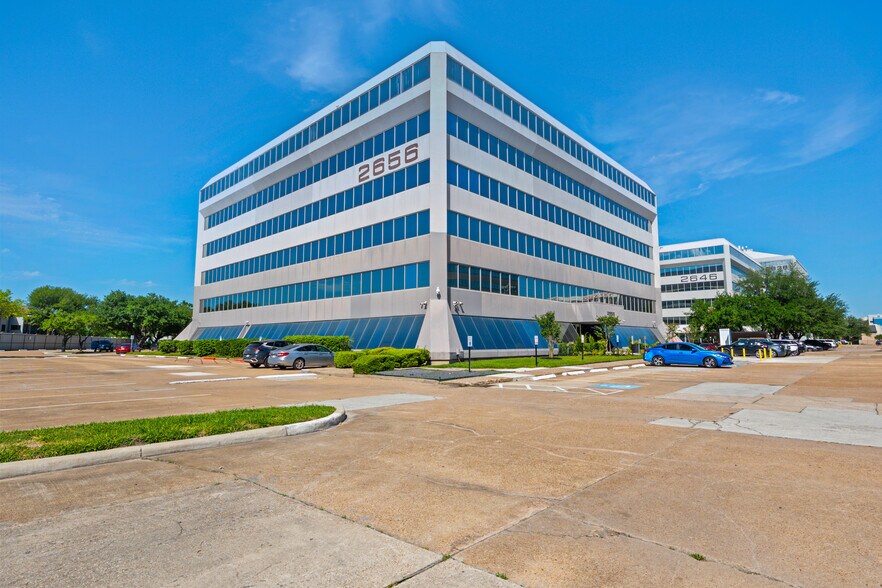 More Photos Of 2656 S Loop W, Houston Office For Lease