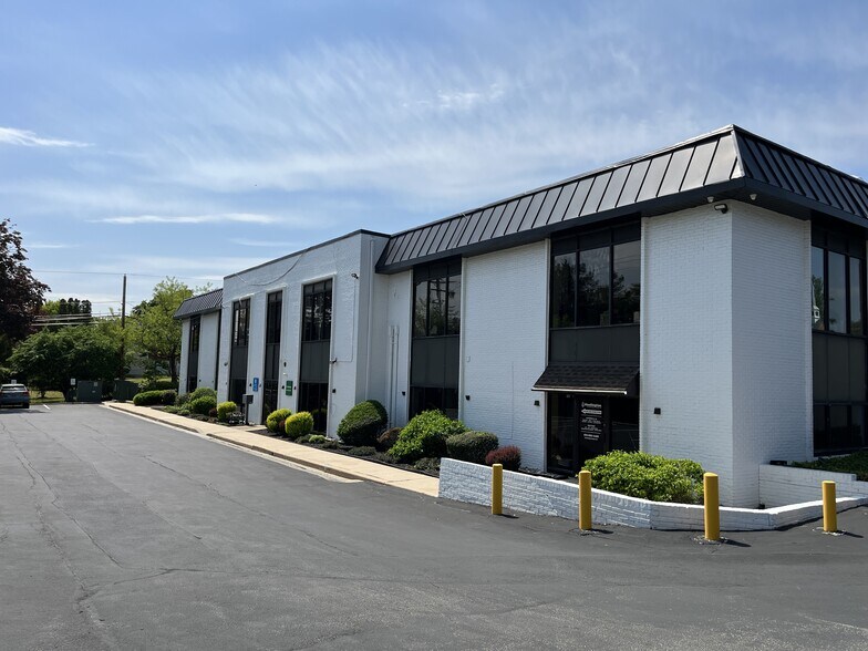 More Photos Of 891 Baltimore Pike, Springfield Township Medical For Sale