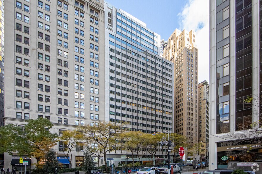 More Photos Of 5 Hanover Sq, New York Office For Lease