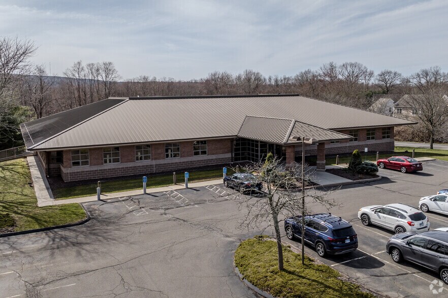 More Photos Of 8 Keynote Dr, Vernon Medical For Lease