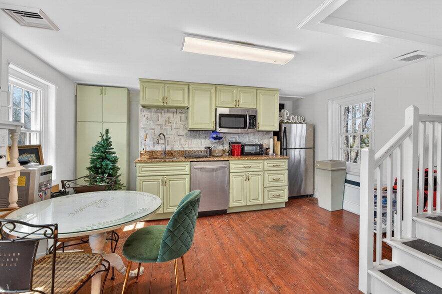 More Photos Of 22 S Main St, Allentown Office For Sale