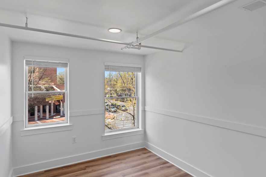 More Photos Of 100-122 E Broad St, Falls Church Office For Sale