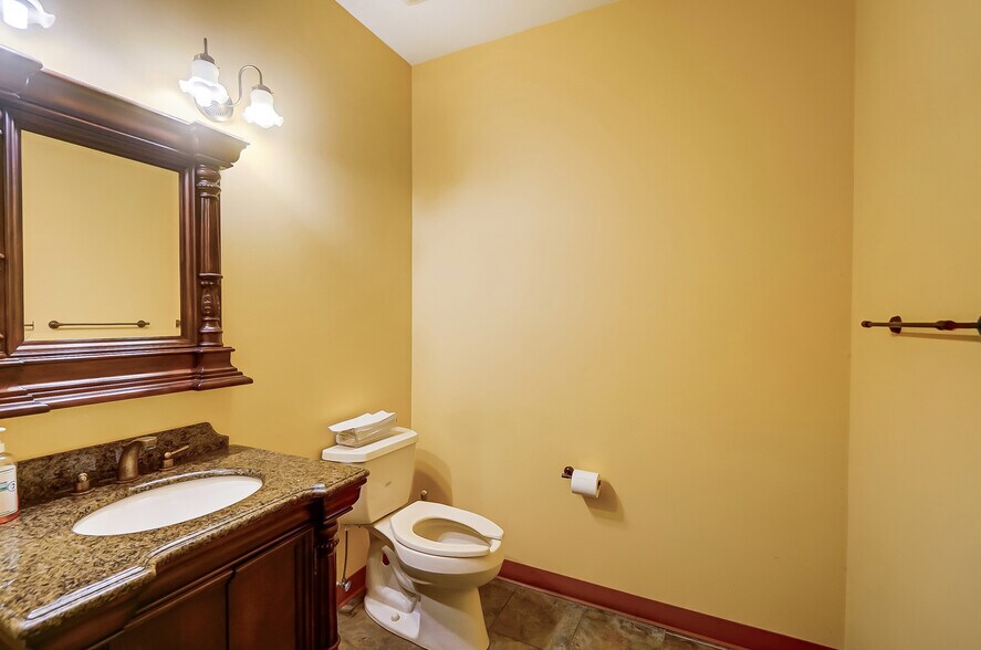 More Photos Of 3300 Philadelphia Dr, Dayton Medical For Sale