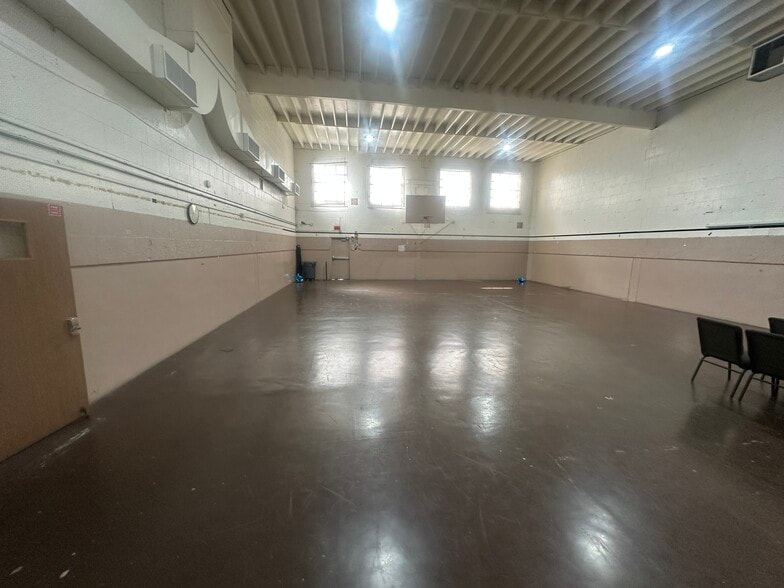 More Photos Of 4307 Rosecrans Ave, Compton Specialty For Lease