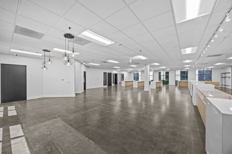 More Photos Of 536 Queensland Cir, Corona Office For Sale