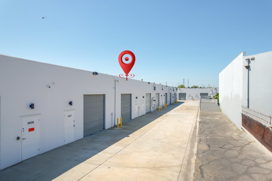 More Photos Of 2639 W Woodland Dr, Anaheim Manufacturing For Sale