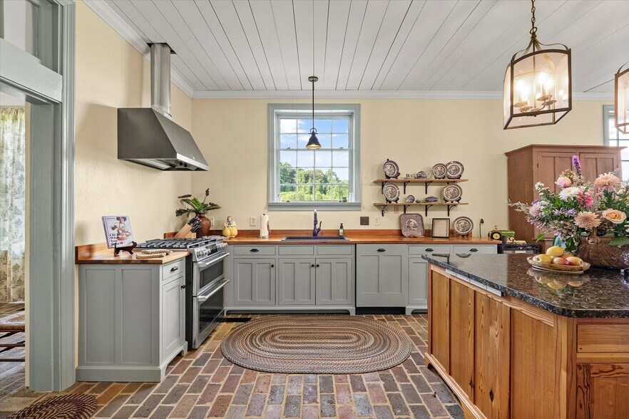 More Photos Of 129-131 Elizabeth St, Athens Lodge Meeting Hall For Sale