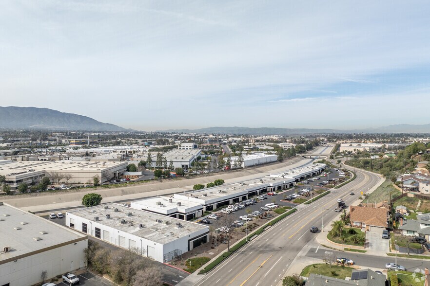 More Photos Of 650 E Parkridge Ave, Corona Unknown For Lease