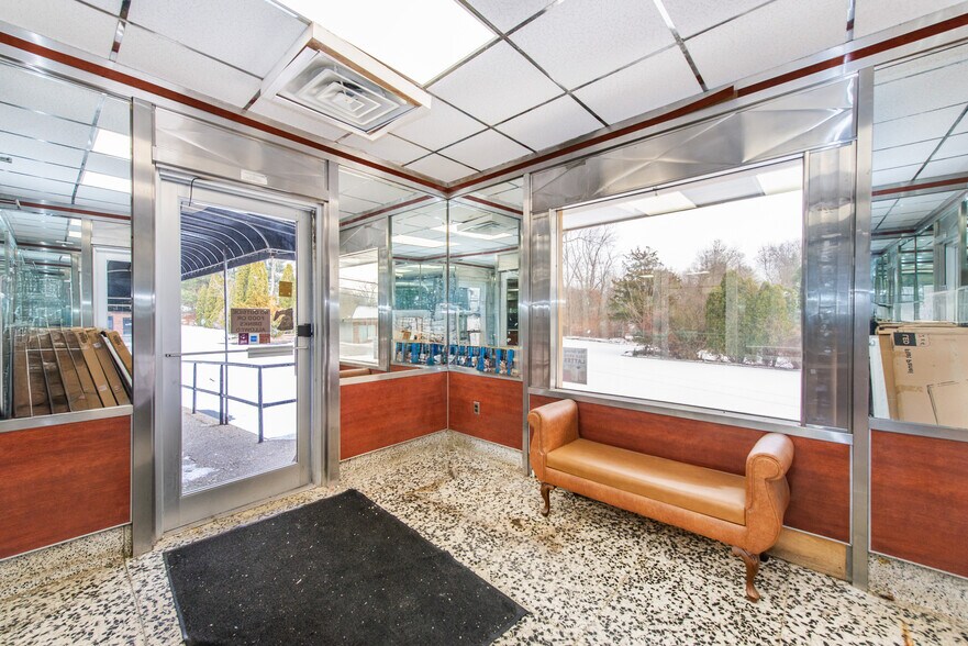 More Photos Of 2020 Greenwood Lake Tpke, Hewitt Restaurant For Lease