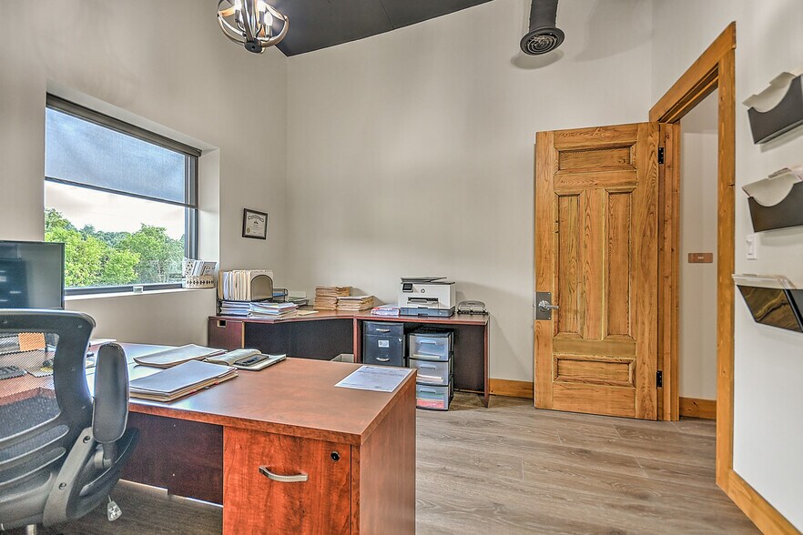More Photos Of 915 Millennium Ct, Blountville Warehouse For Sale
