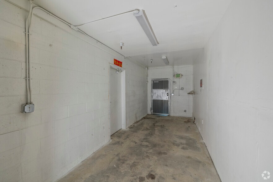 More Photos Of 962-972 87th Ave, Oakland Manufacturing For Lease