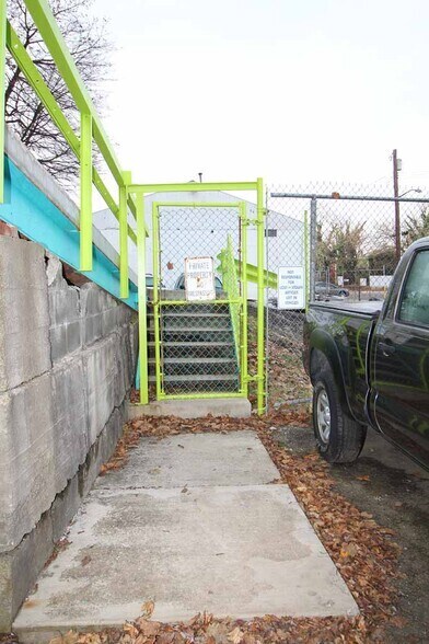 More Photos Of 8030 Bennett St, Pittsburgh Self Storage For Sale