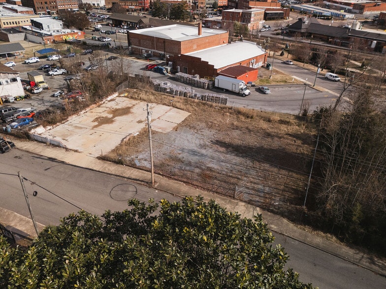 More Photos Of 213 S Boone St, Johnson City Restaurant For Sale