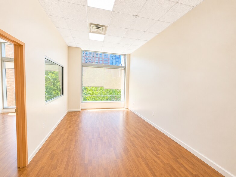 More Photos Of 101 West End Ave, New York Apartments For Lease