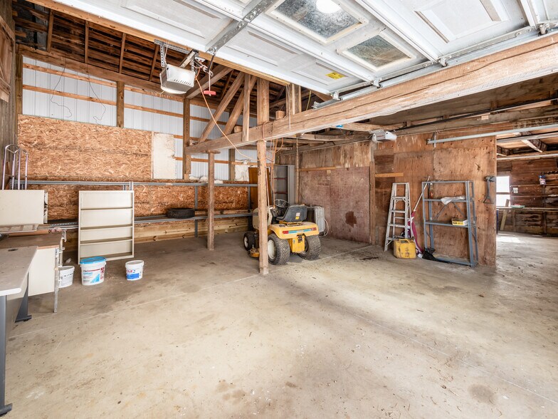 More Photos Of 7106 Columbus Rd, Centerburg Light Manufacturing For Sale