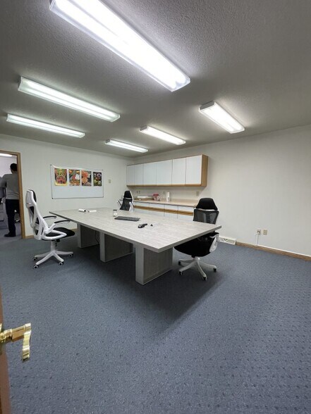 More Photos Of 1440 W Ridge St, Marquette Storefront Retail Office For Sale