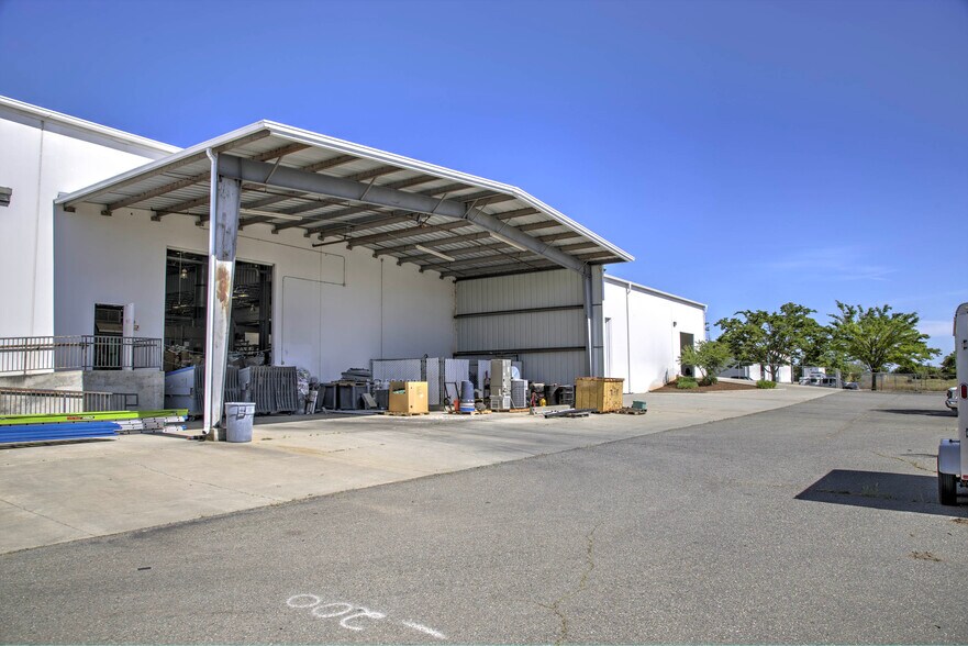 More Photos Of 1065 Marauder St, Chico Manufacturing For Lease