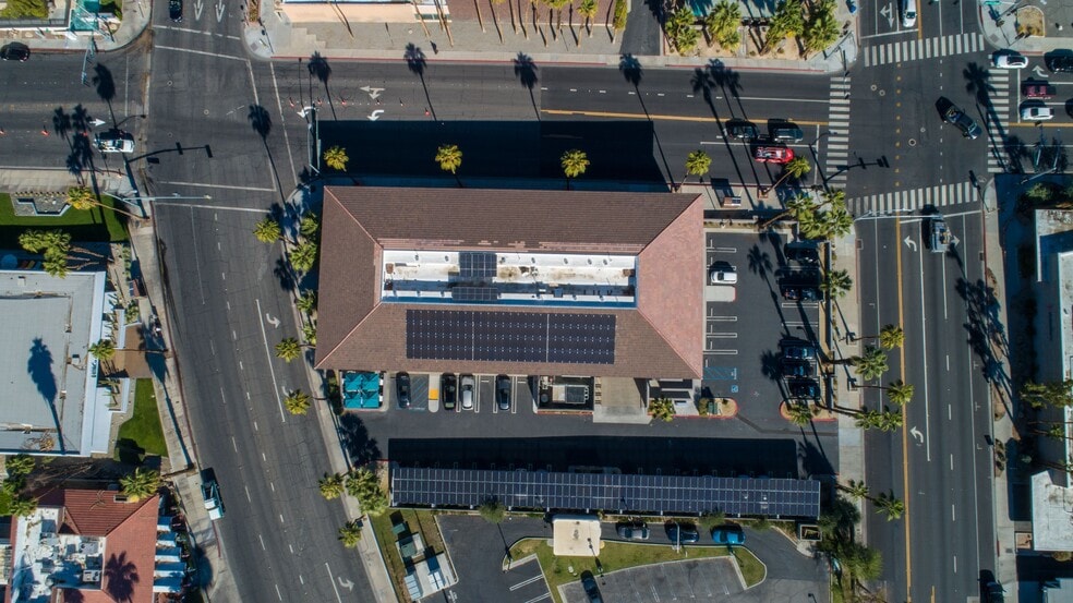 More Photos Of 500 S Palm Canyon Dr, Palm Springs Office For Lease