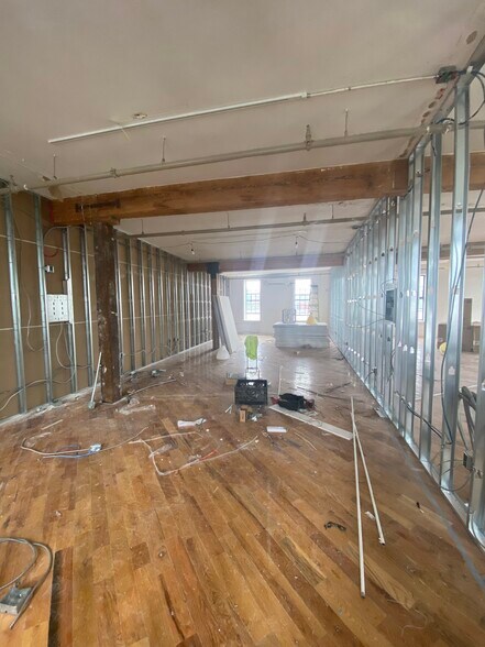 More Photos Of 247 Water St, Brooklyn Manufacturing For Lease