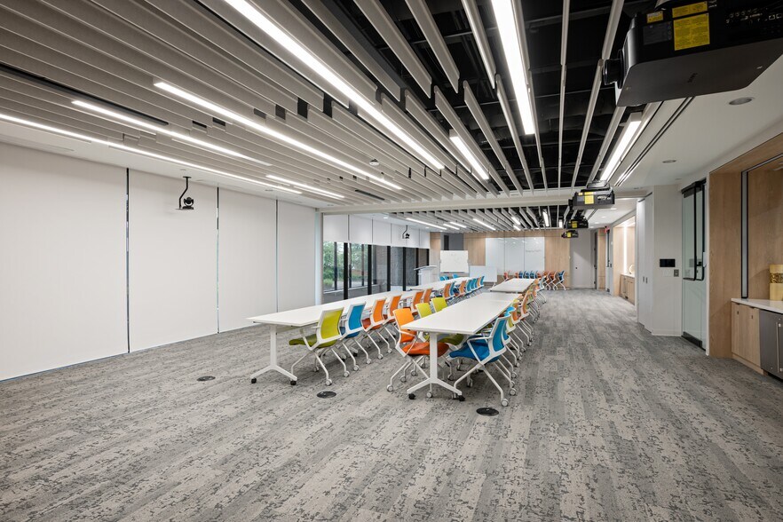 More Photos Of 3340 Perimeter Hill Dr, Nashville Office For Lease